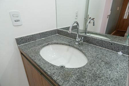 Apartamento para alugar com 33m², 1 quarto e sem vaga Apartamento para alugar com 33m², 1 quarto e sem vagaBanheiro da Suíte