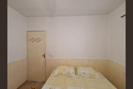 Casa à venda com 250m², 3 quartos e 3 vagas Casa à venda com 250m², 3 quartos e 3 vagasQuarto