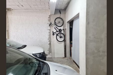 Casa à venda com 250m², 3 quartos e 3 vagas Casa à venda com 250m², 3 quartos e 3 vagasGaragem