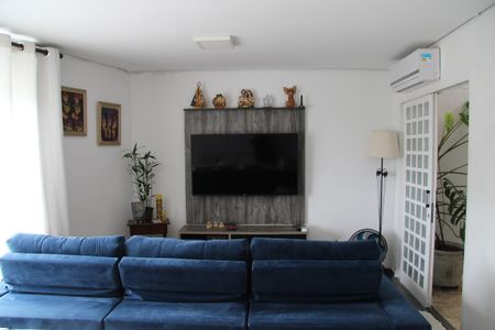 Casa à venda com 250m², 3 quartos e 3 vagasSala e Sala de Jantar