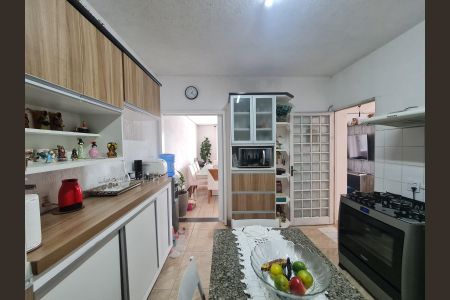 Casa à venda com 250m², 3 quartos e 3 vagas Casa à venda com 250m², 3 quartos e 3 vagasCozinha