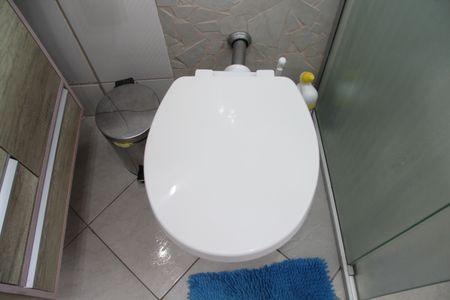 Casa à venda com 250m², 3 quartos e 3 vagasBanheiro da Suíte 2