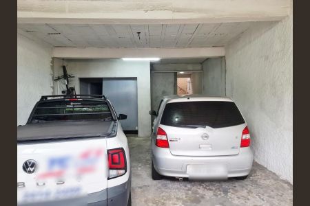 Casa à venda com 250m², 3 quartos e 3 vagas Casa à venda com 250m², 3 quartos e 3 vagasGaragem