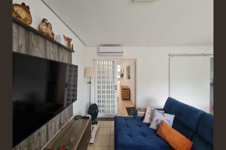 Casa à venda com 250m², 3 quartos e 3 vagas Casa à venda com 250m², 3 quartos e 3 vagasSala e Sala de Jantar