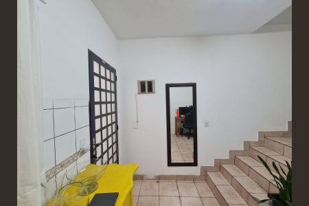 Casa à venda com 250m², 3 quartos e 3 vagas Casa à venda com 250m², 3 quartos e 3 vagasSala 2