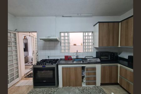 Casa à venda com 250m², 3 quartos e 3 vagas Casa à venda com 250m², 3 quartos e 3 vagasCozinha