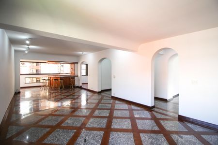 Apartamento à venda com 240m², 3 quartos e 4 vagas Apartamento à venda com 240m², 3 quartos e 4 vagasSala