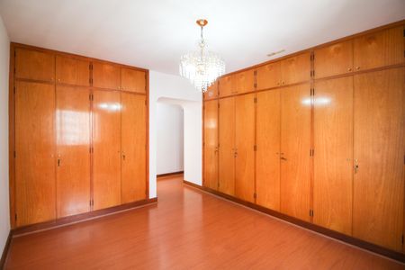 Apartamento à venda com 240m², 3 quartos e 4 vagas Apartamento à venda com 240m², 3 quartos e 4 vagasSuíte 1