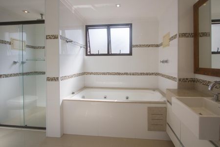 Apartamento à venda com 210m², 3 quartos e 2 vagasBanheiro Suíte 1