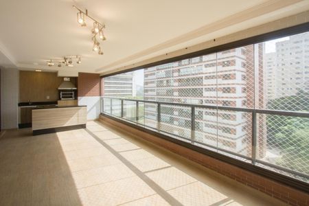 Apartamento à venda com 210m², 3 quartos e 2 vagasVaranda