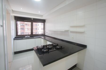 Apartamento à venda com 210m², 3 quartos e 2 vagasCozinha