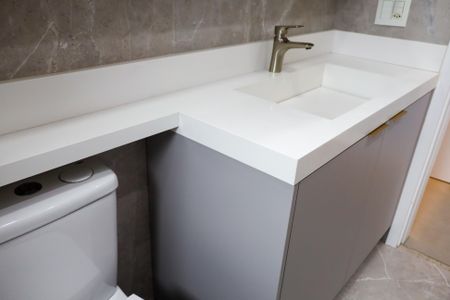 Apartamento à venda com 83m², 2 quartos e 2 vagasBanheiro da Suíte 2