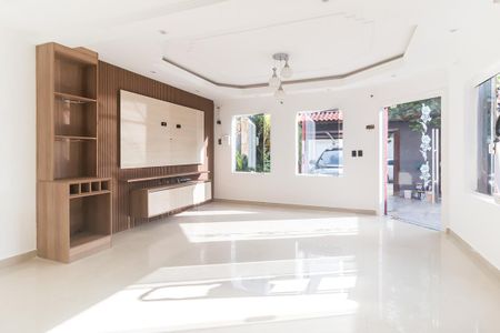 Casa de condomínio para alugar com 149m², 4 quartos e 3 vagas Casa de condomínio para alugar com 149m², 4 quartos e 3 vagasSala
