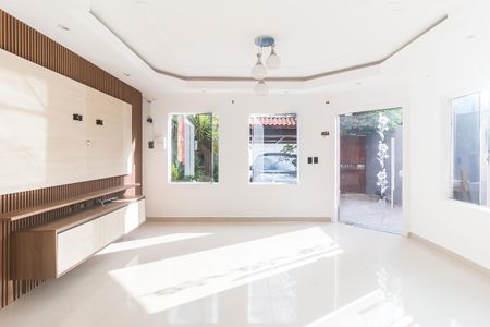 Casa de condomínio para alugar com 149m², 4 quartos e 3 vagas Casa de condomínio para alugar com 149m², 4 quartos e 3 vagasSala