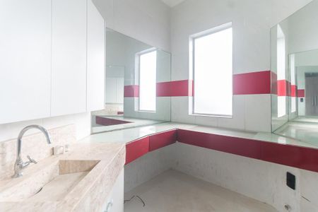 Casa de condomínio para alugar com 149m², 4 quartos e 3 vagas Casa de condomínio para alugar com 149m², 4 quartos e 3 vagasBanheiro da Suíte