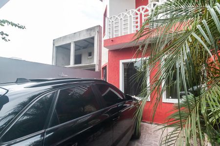 Casa de condomínio para alugar com 149m², 4 quartos e 3 vagas Casa de condomínio para alugar com 149m², 4 quartos e 3 vagasFachada