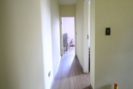 Casa à venda com 200m², 3 quartos e 2 vagasCorredor