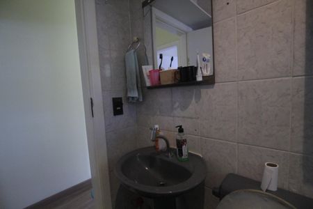 Casa à venda com 200m², 3 quartos e 2 vagasBanheiro corredor andar de cima