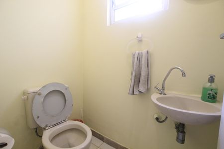 Casa à venda com 200m², 3 quartos e 2 vagasLavabo Sala