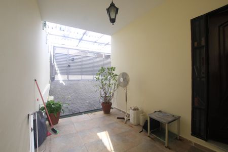 Casa à venda com 200m², 3 quartos e 2 vagasEntrada