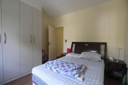 Casa à venda com 200m², 3 quartos e 2 vagasSuite
