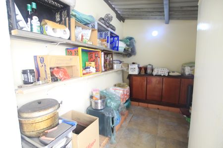 Casa à venda com 200m², 3 quartos e 2 vagasDespensa