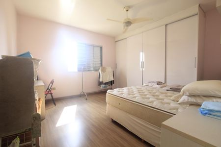 Casa à venda com 200m², 3 quartos e 2 vagasQuarto 1