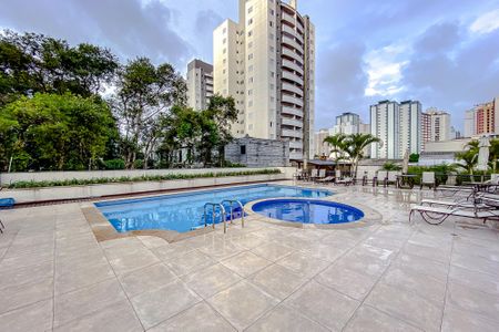 Apartamento à venda com 120m², 3 quartos e 2 vagasÁrea comum - Piscina