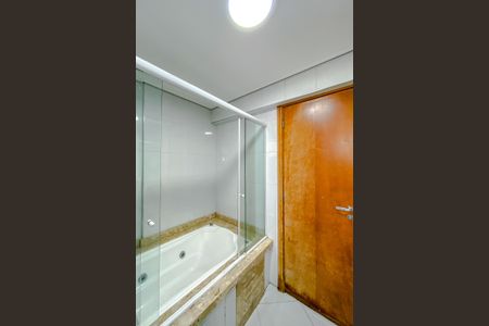 Apartamento à venda com 120m², 3 quartos e 2 vagasBanheiro da Suíte