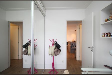 Apartamento à venda com 69m², 2 quartos e 2 vagas Apartamento à venda com 69m², 2 quartos e 2 vagasQuarto