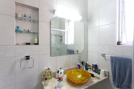 Casa à venda com 112m², 3 quartos e 2 vagasBanheiro