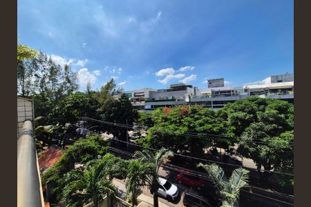 Casa de condomínio à venda com 170m², 3 quartos e 2 vagasVista