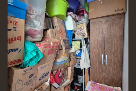 Casa de condomínio à venda com 170m², 3 quartos e 2 vagasQuarto de Serviço