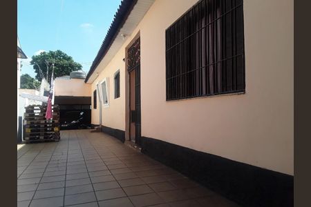 Casa à venda com 203m², 3 quartos e 3 vagasFoto 01