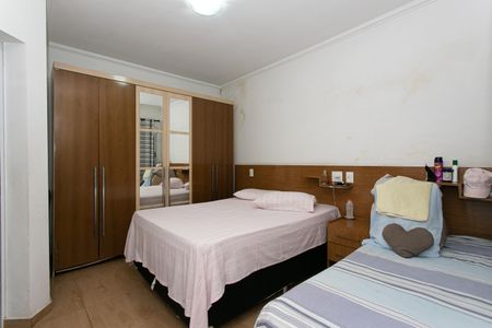 Casa à venda com 110m², 4 quartos e 2 vagasSuíte