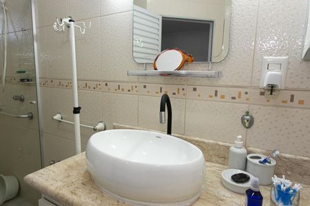 Casa à venda com 110m², 4 quartos e 2 vagasBanheiro da Suíte