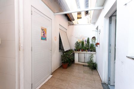 Casa à venda com 110m², 4 quartos e 2 vagasQuintal