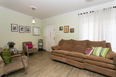 Casa à venda com 110m², 4 quartos e 2 vagasSala