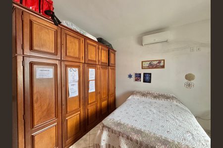 Casa de condomínio para alugar com 300m², 4 quartos e 3 vagasSuíte