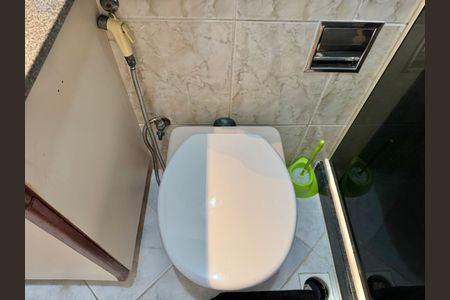 Casa de condomínio para alugar com 300m², 4 quartos e 3 vagasBanheiro Social