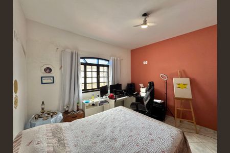 Casa de condomínio para alugar com 300m², 4 quartos e 3 vagasSuíte