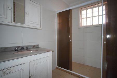 Casa à venda com 288m², 4 quartos e 3 vagasBanheiro Social