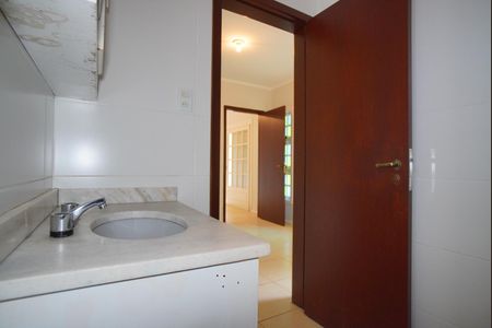 Casa à venda com 288m², 4 quartos e 3 vagasBanheiro da Suíte