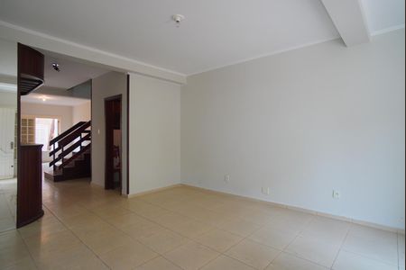 Casa à venda com 288m², 4 quartos e 3 vagasSala