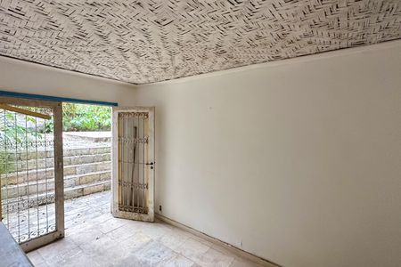 Casa à venda com 350m², 5 quartos e 1 vaga Casa à venda com 350m², 5 quartos e 1 vagaSala 2