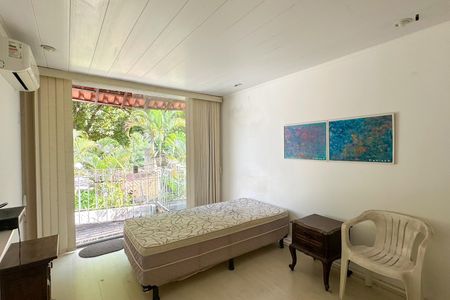 Casa à venda com 350m², 5 quartos e 1 vaga Casa à venda com 350m², 5 quartos e 1 vagaSuíte 2