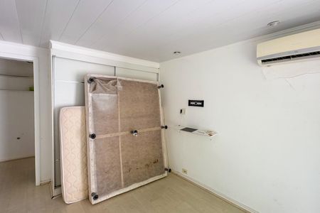 Casa à venda com 350m², 5 quartos e 1 vaga Casa à venda com 350m², 5 quartos e 1 vagaSuíte 1