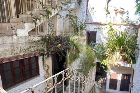 Casa à venda com 350m², 5 quartos e 1 vaga Casa à venda com 350m², 5 quartos e 1 vagaEntrada