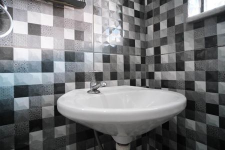 Casa para alugar com 75m², 1 quarto e sem vagaBanheiro