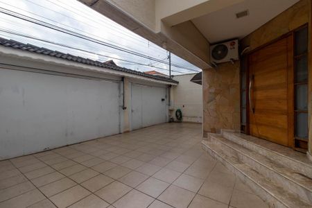 Casa à venda com 330m², 3 quartos e 5 vagasEntrada
